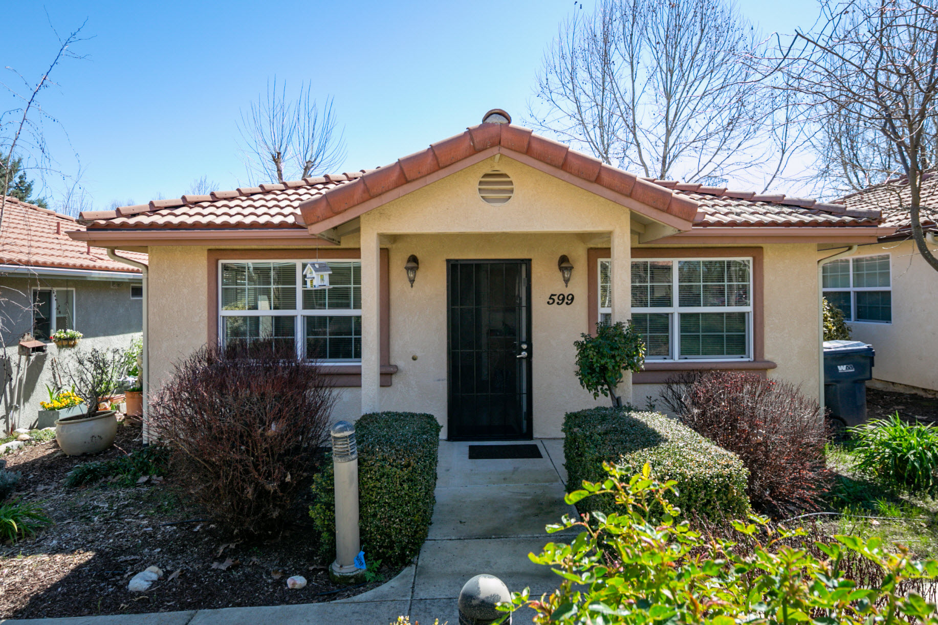 599 N Ferrocarril Road Front of House